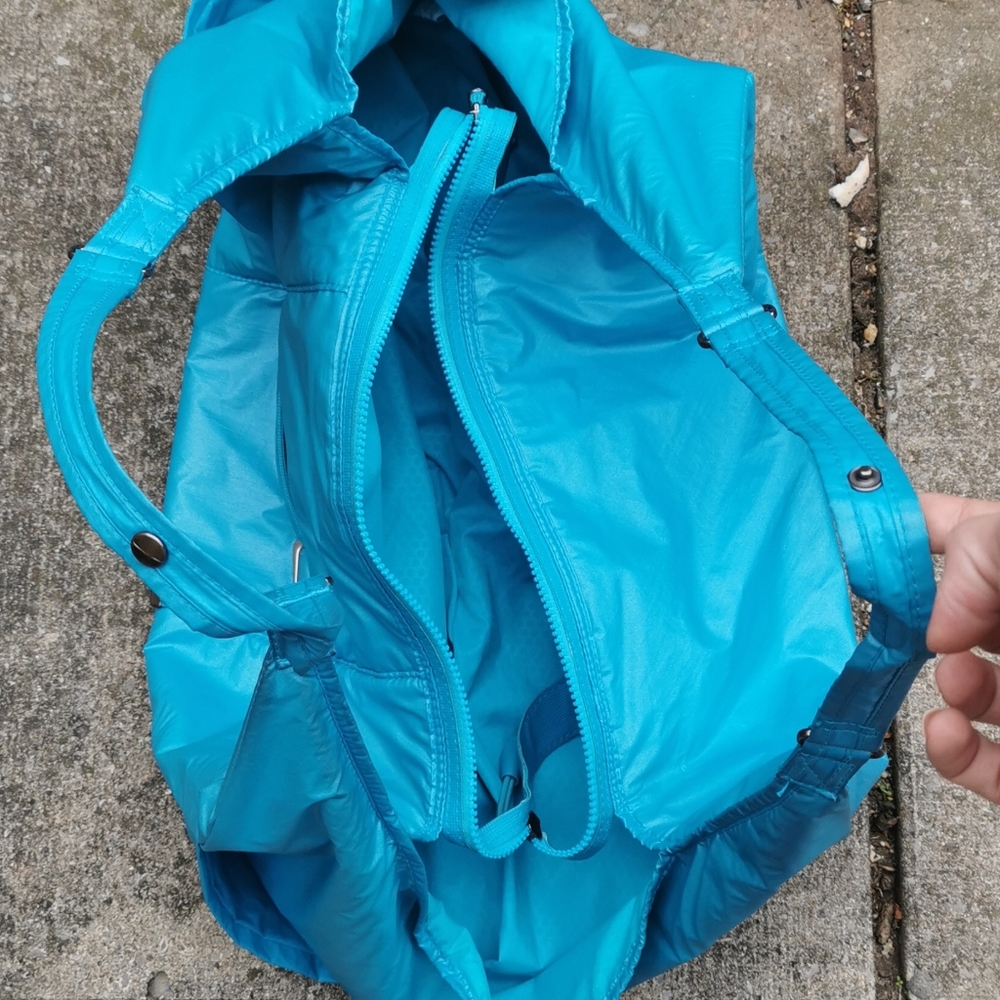 Nike duffle bag - Picture 3 of 4